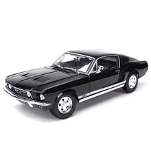 Load image into Gallery viewer, Maisto 1:18 1967 Ford Mustang GTA Fastback Sports Car Static Simulation Diecast Alloy Model Car
