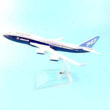 Load image into Gallery viewer, JASON TUTU Aircraft Model Diecast Metal 1:400 Emirates Airbus A380 16cm Airplanes Plane Model Airplane Model Turkey Boeing 777
